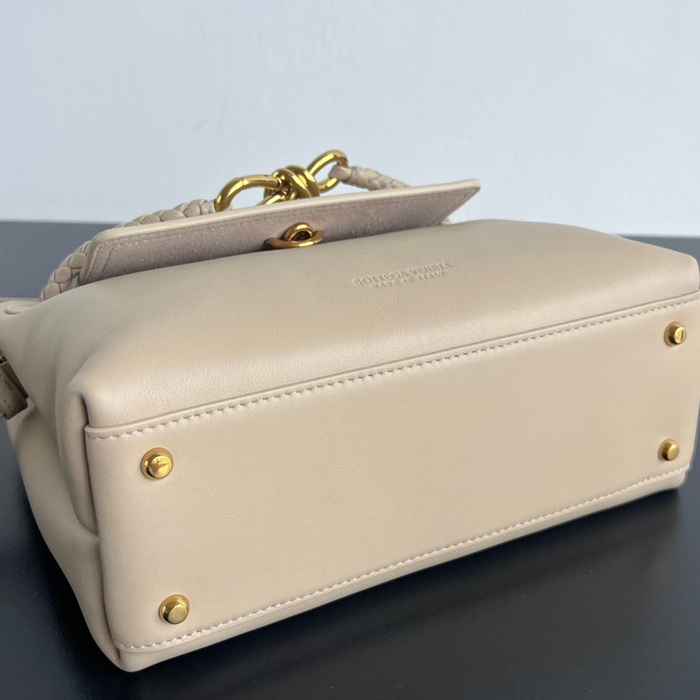 BV ショルダーバッグ レザー ハンドバッグ チャオチャオ 26×19×10.5cm
