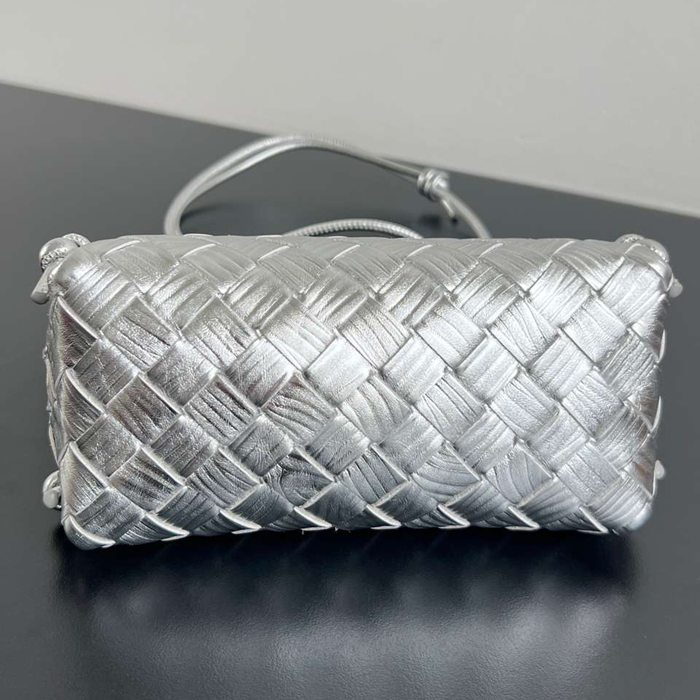BV ショルダーバッグ レザー ハンドバッグ コンサート 18.5×11.5×8.5cm