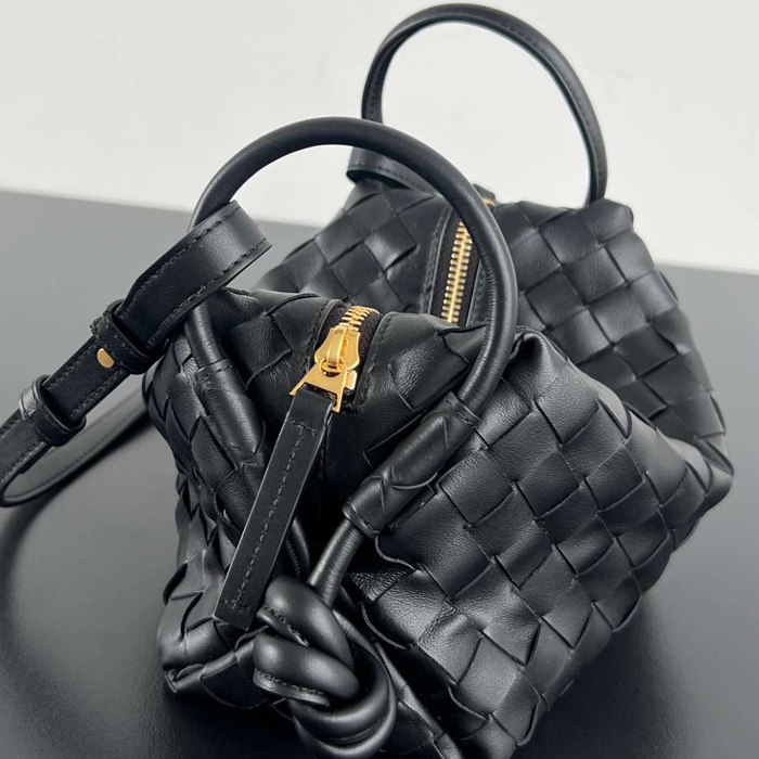 BV ショルダーバッグ レザー ハンドバッグ ループ 19×12×9cm