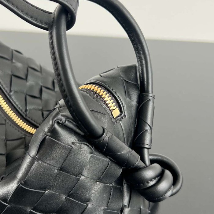 BV ショルダーバッグ レザー ハンドバッグ ループ 19×12×9cm