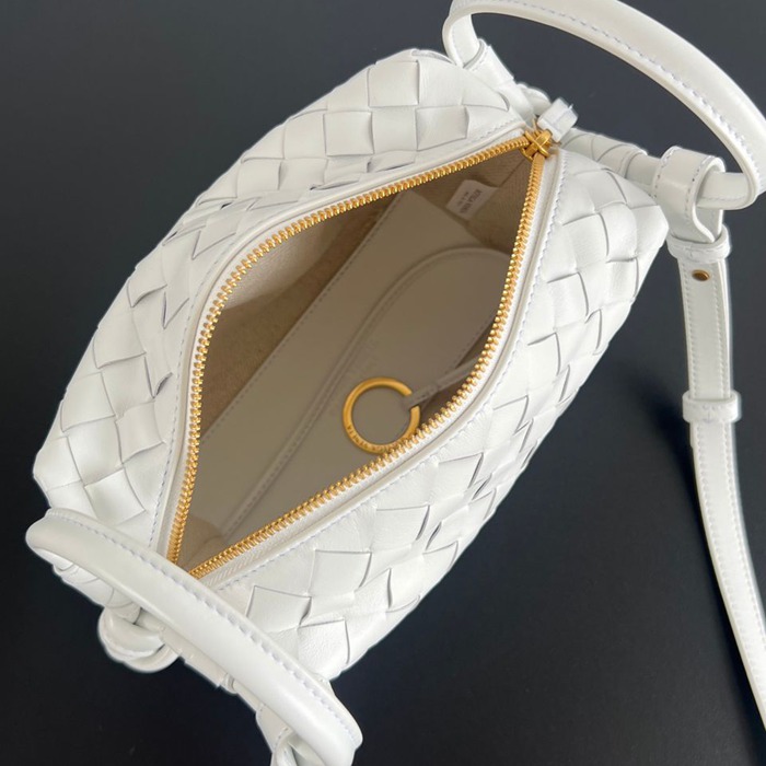 BV ショルダーバッグ レザー ハンドバッグ ループ 19×12×9cm
