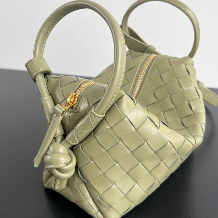 BV ショルダーバッグ レザー ハンドバッグ ループ 19×12×9cm
