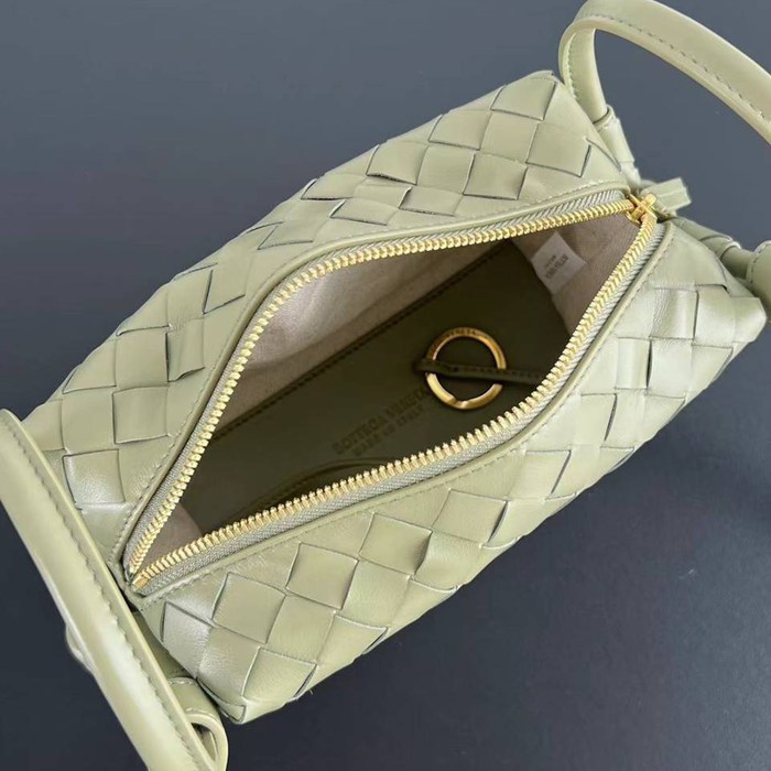 BV ショルダーバッグ レザー ハンドバッグ ループ 19×12×9cm