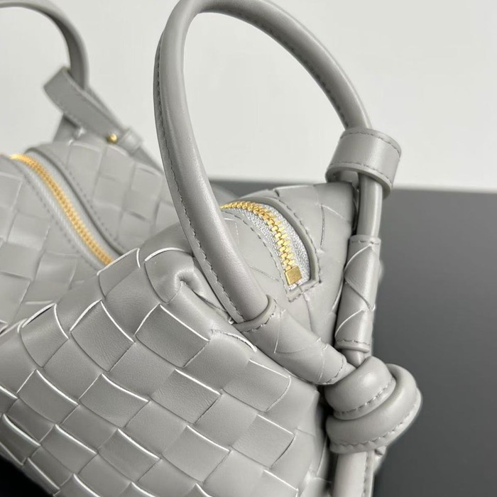 BV ショルダーバッグ レザー ハンドバッグ ループ 19×12×9cm