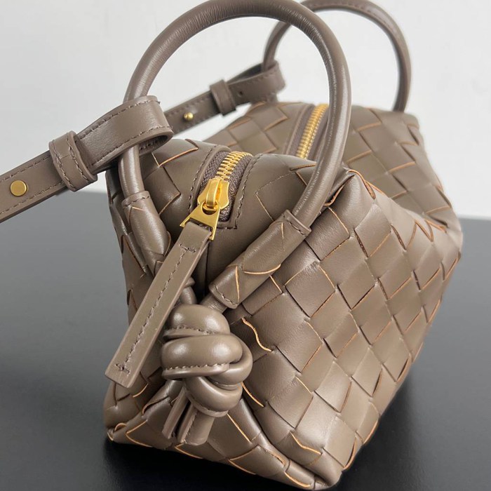 BV ショルダーバッグ レザー ハンドバッグ ループ 19×12×9cm