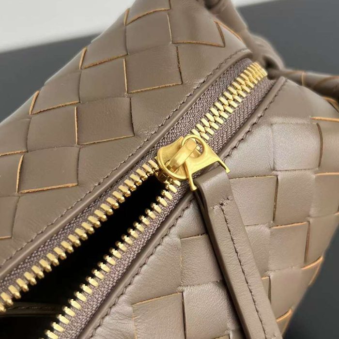 BV ショルダーバッグ レザー ハンドバッグ ループ 19×12×9cm