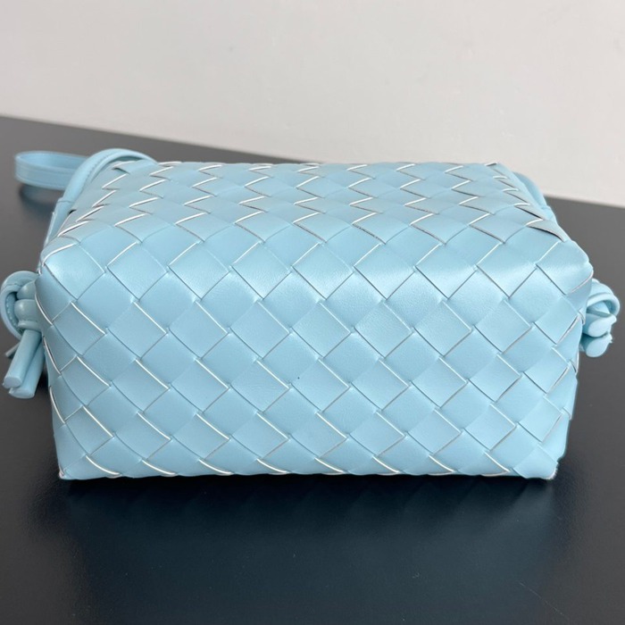 BV ショルダーバッグ レザー ハンドバッグ ループ 19×12×9cm