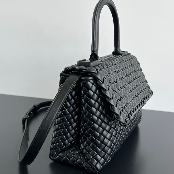 BV ショルダーバッグ レザー ハンドバッグ パッティ 19×26×11cm