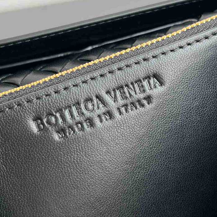 BV ショルダーバッグ レザー ハンドバッグ パッティ 19×26×11cm