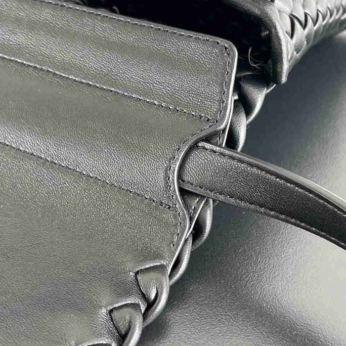 BV ショルダーバッグ レザー ハンドバッグ パッティ 19×26×11cm