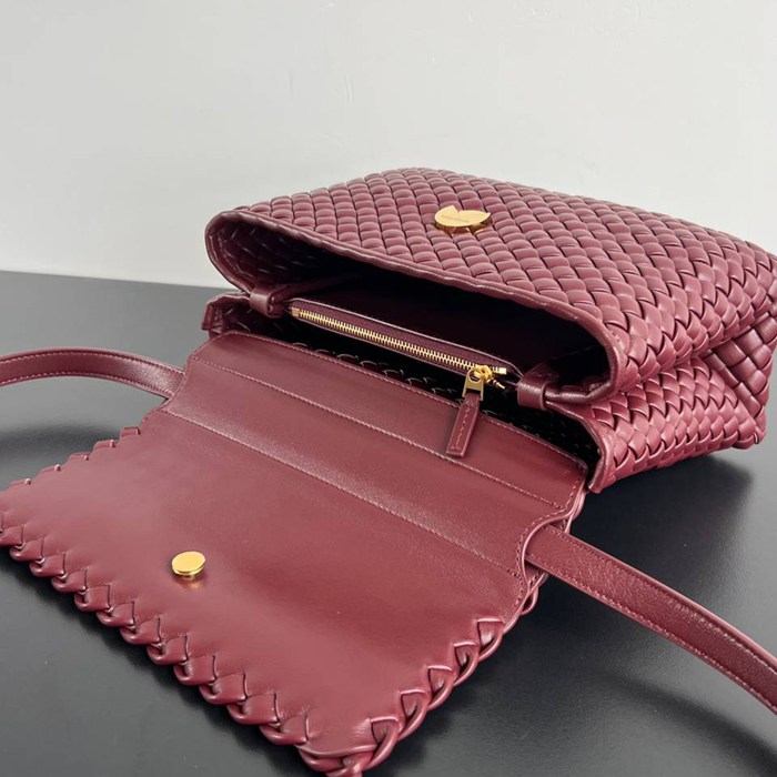 BV ショルダーバッグ レザー ハンドバッグ パッティ 19×26×11cm
