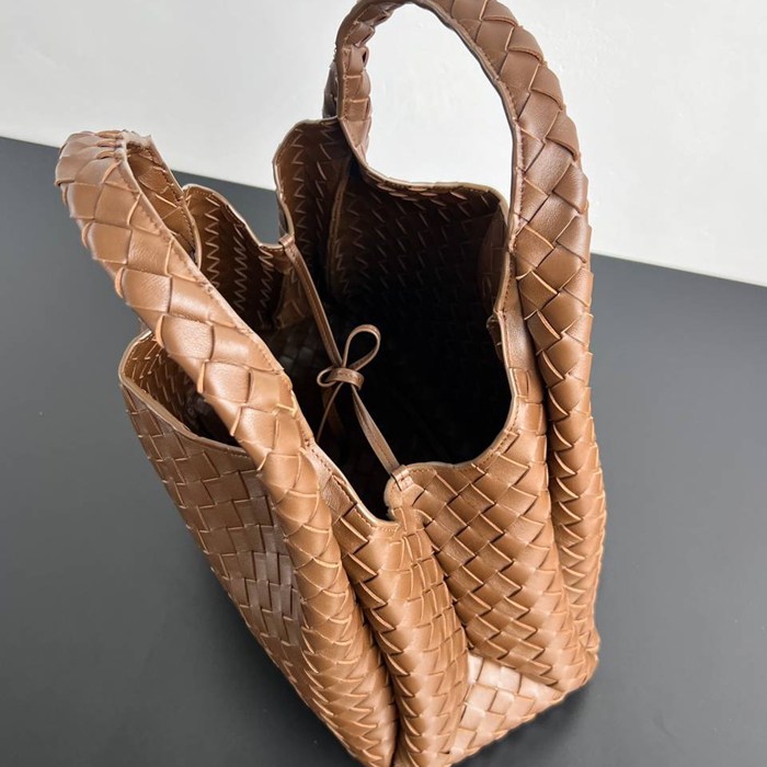 BV ショルダーバッグ レザー ハンドバッグ カンパーナ 39×25×18.5cm
