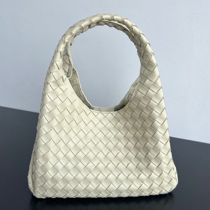 BV ショルダーバッグ レザー ハンドバッグ カンパーナ 33×20×16.5cm BV ショルダーバッグ レザー ハンドバッグ カンパーナ 33×20×16.5cm