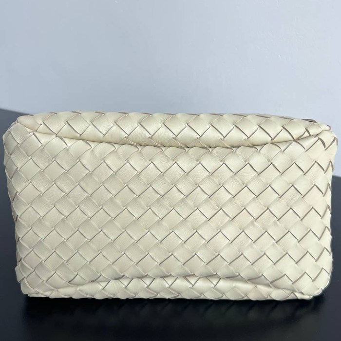 BV ショルダーバッグ レザー ハンドバッグ カンパーナ 33×20×16.5cm