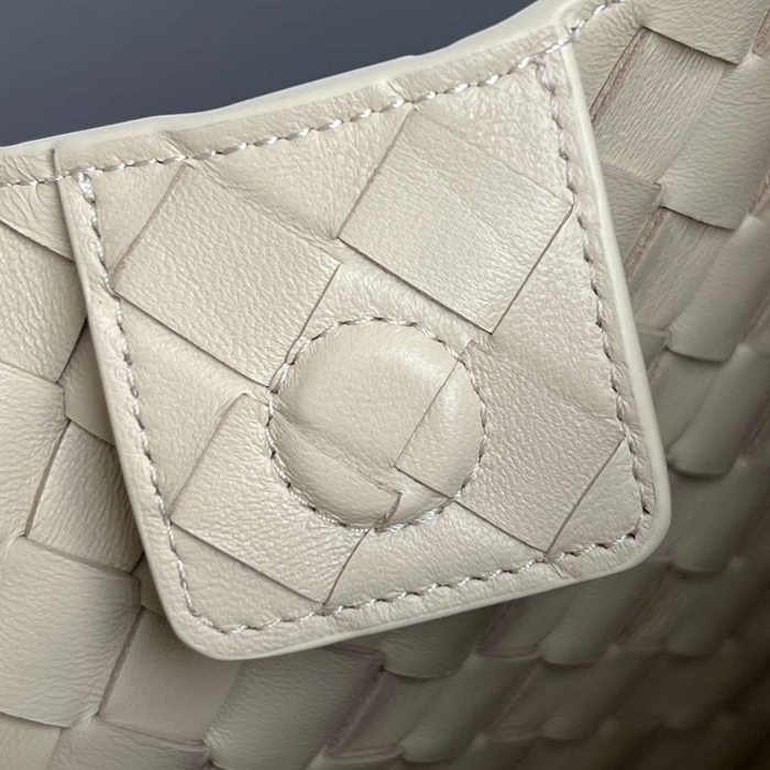 BV ショルダーバッグ レザー ハンドバッグ カンパーナ 33×20×16.5cm