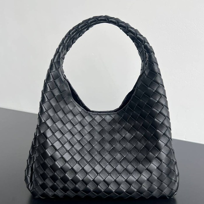 BV ショルダーバッグ レザー ハンドバッグ カンパーナ 33×20×16.5cm BV ショルダーバッグ レザー ハンドバッグ カンパーナ 33×20×16.5cm