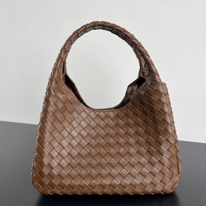 BV ショルダーバッグ レザー ハンドバッグ カンパーナ 33×20×16.5cm BV ショルダーバッグ レザー ハンドバッグ カンパーナ 33×20×16.5cm