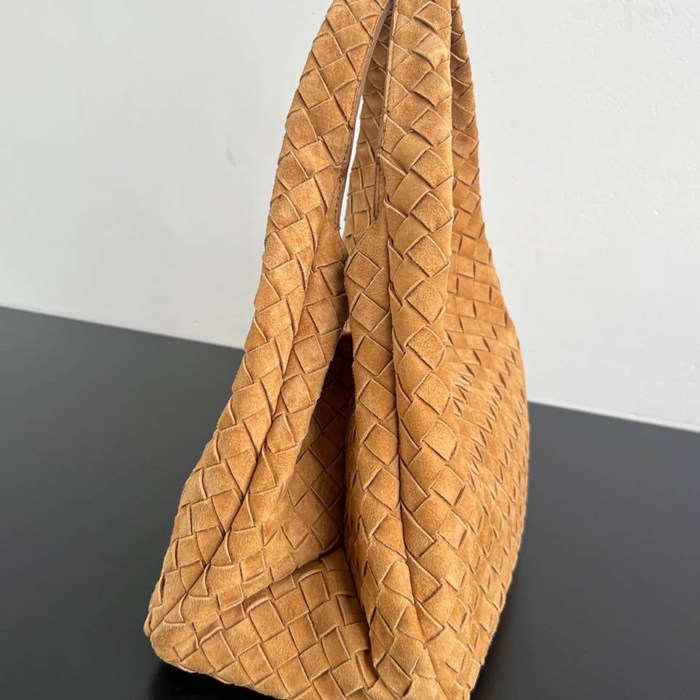 BV ショルダーバッグ スエード ハンドバッグ カンパーナ 33×20×16.5cm