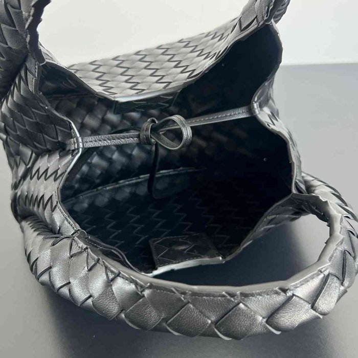 BV ショルダーバッグ レザー ハンドバッグ カンパーナ 28×16×15cm