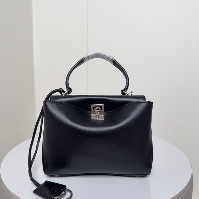 バレンシアガ ショルダーバッグ ロデオ 22×10×8cm バレンシアガ ショルダーバッグ ロデオ 22×10×8cm