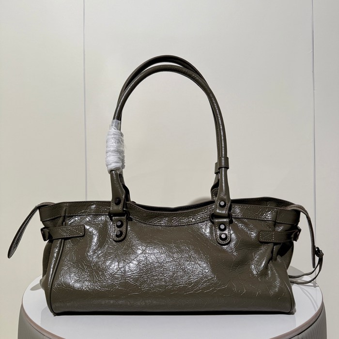 バレンシアガ ショルダーバッグ ルシティ 40×32×18cm バレンシアガ ショルダーバッグ ルシティ 40×32×18cm
