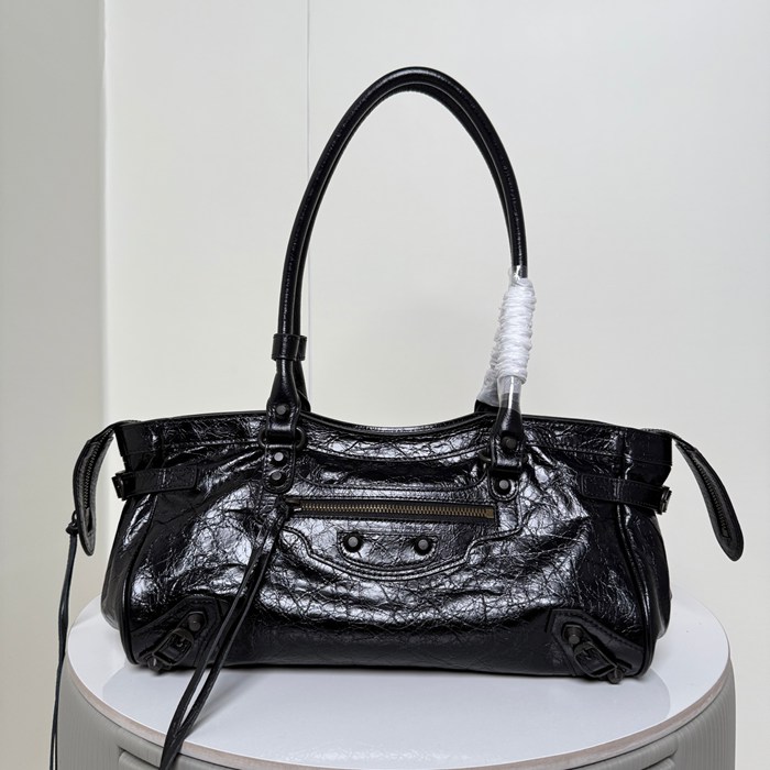 バレンシアガ ショルダーバッグ ルシティ 40×32×18cm バレンシアガ ショルダーバッグ ルシティ 40×32×18cm