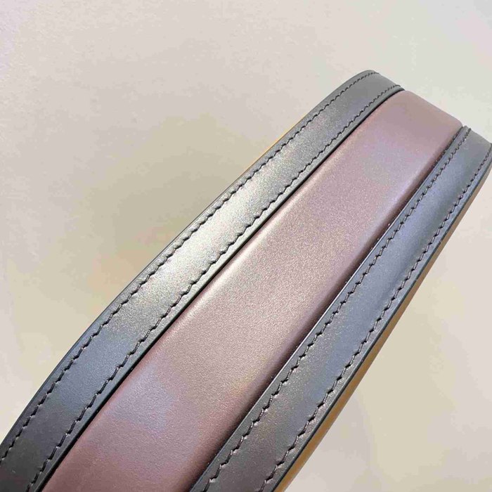 バーバリー ショルダーバッグ 26×5.5×15cm
