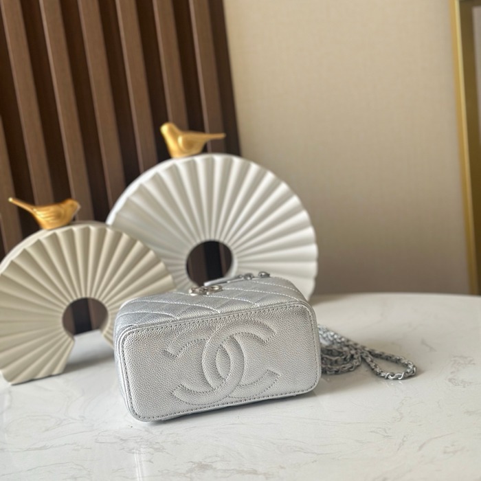 シャネル ポーチ 17×9.5×8cm