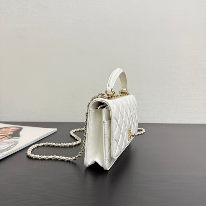 シャネル ショルダーバッグ トレンディCC 18×cm