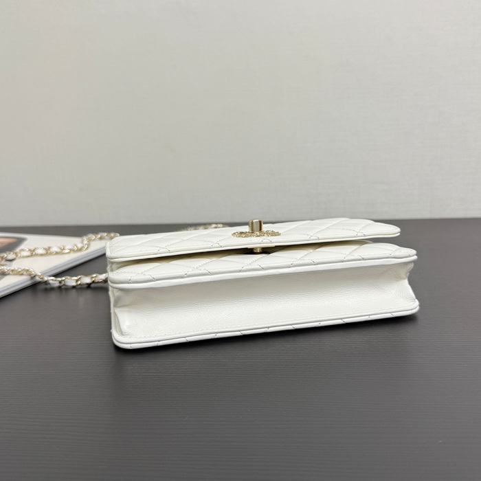 シャネル ショルダーバッグ トレンディCC 18×cm