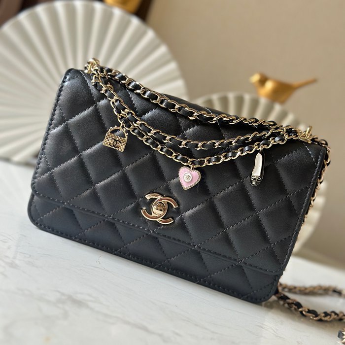 シャネル ショルダーバッグ 19.5×13×3.5cm シャネル ショルダーバッグ 19.5×13×3.5cm