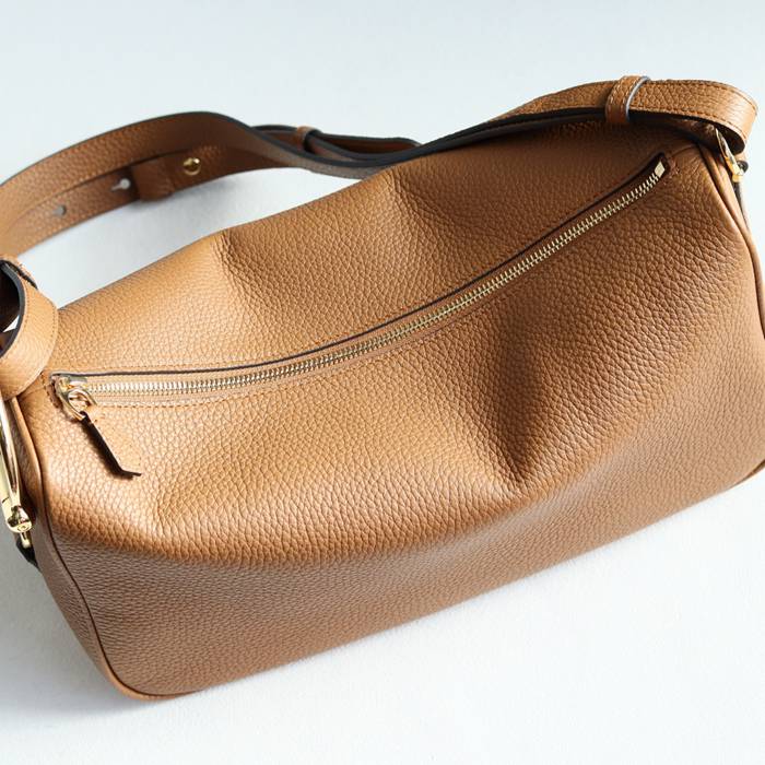 グッチ ショルダーバッグ ハーフホースビット 31.5×17×12cm