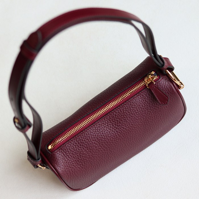 グッチ ショルダーバッグ ハーフホースビット 19×19.5×9cm