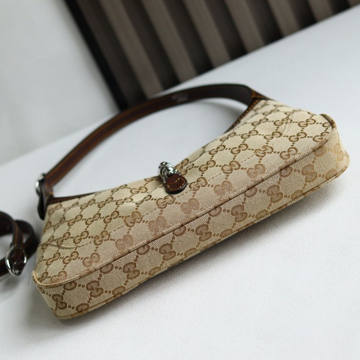 グッチ ショルダーバッグ 27×13×6cm