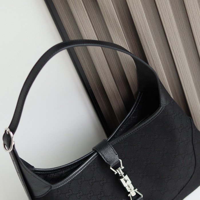 グッチ ショルダーバッグ 28×19×4.5cm