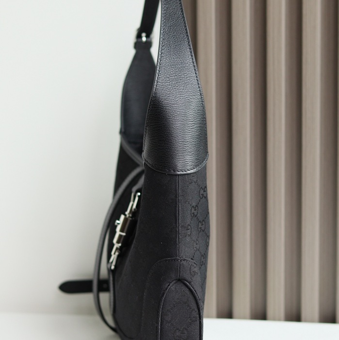グッチ ショルダーバッグ 28×19×4.5cm