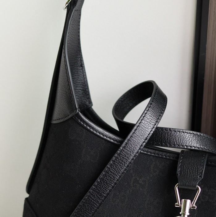 グッチ ショルダーバッグ 28×19×4.5cm