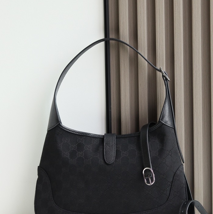 グッチ ショルダーバッグ 28×19×4.5cm