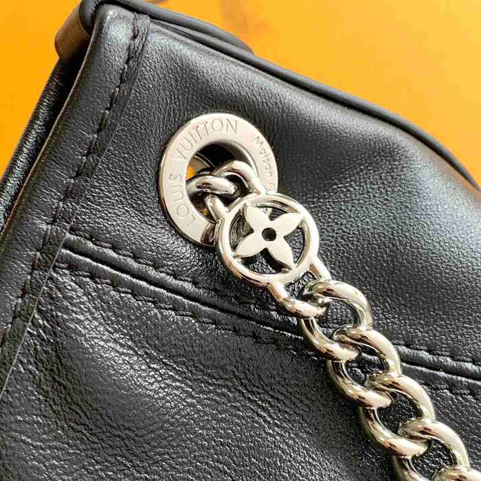 LV ショルダーバッグ 26×17×10cm