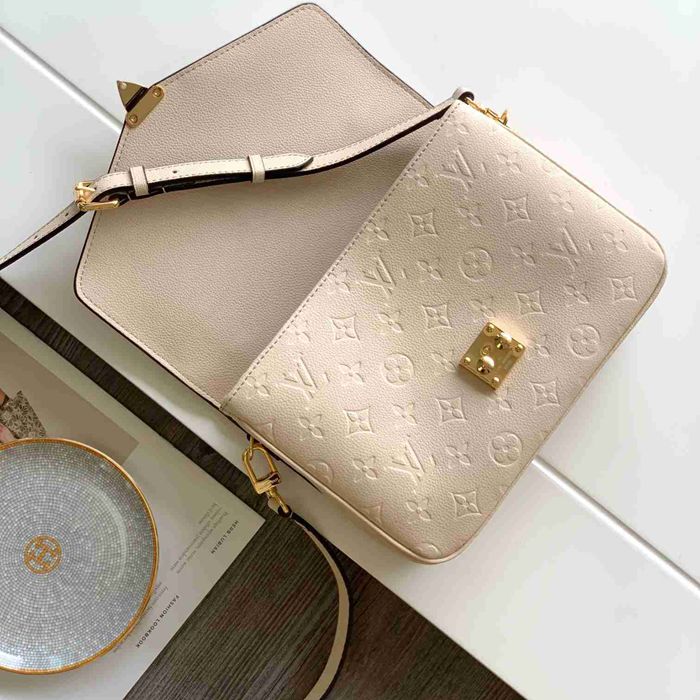 LV ショルダーバッグ ハンドバッグ ポシェットメティス 25×19×7cm