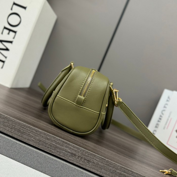 ロエベ ショルダーバッグ アマソナ 23×10×11cm