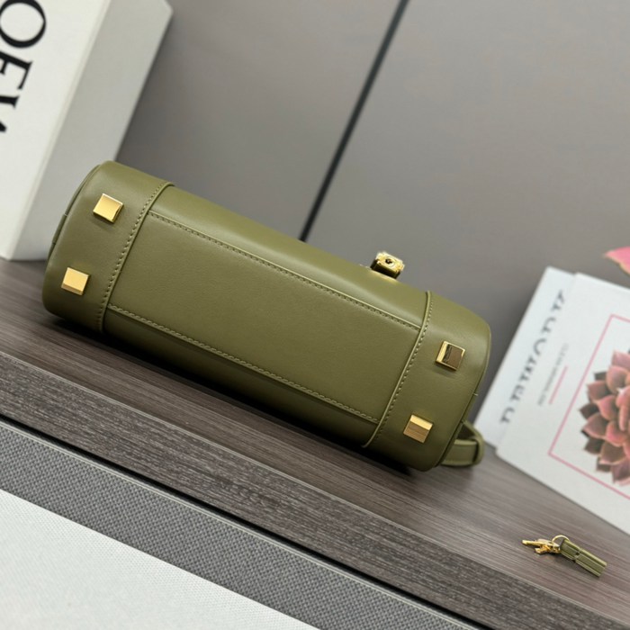 ロエベ ショルダーバッグ アマソナ 23×10×11cm