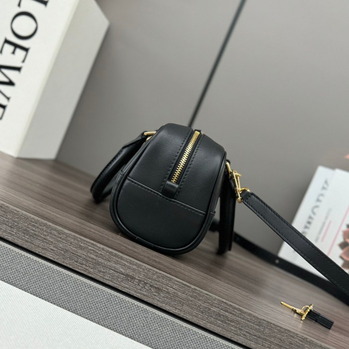 ロエベ ショルダーバッグ アマソナ 23×10×11cm