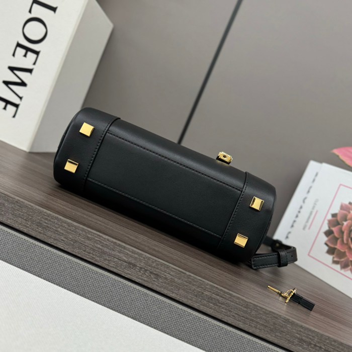 ロエベ ショルダーバッグ アマソナ 23×10×11cm