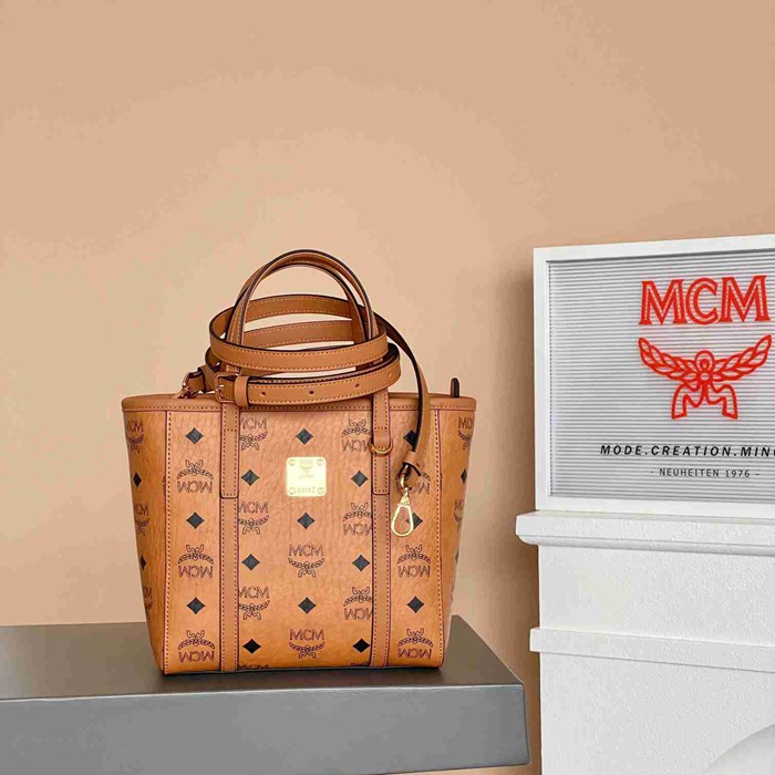 MCM ショルダーバッグ アレン 19×9.5×18.5cm