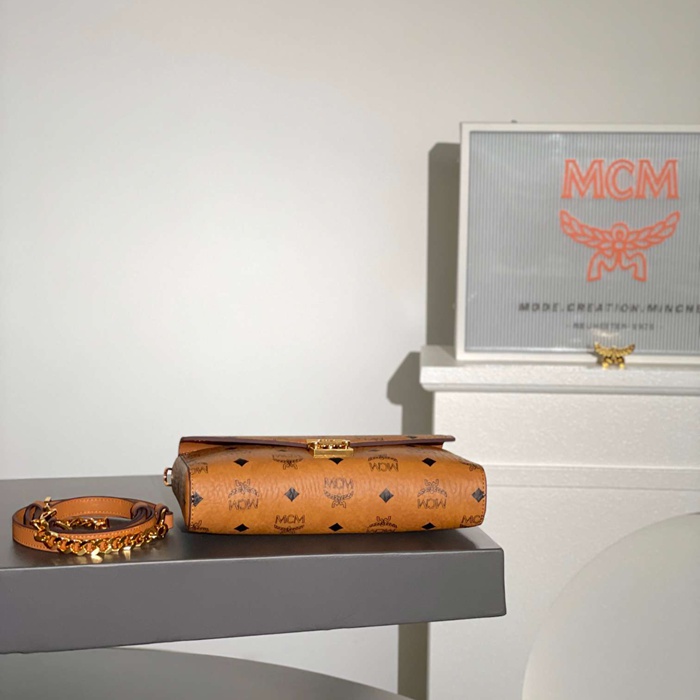 MCM ショルダーバッグ トレイシー 23.5×5×13.5cm