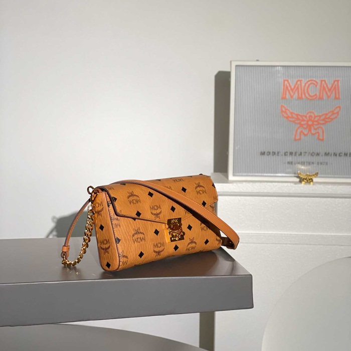 MCM ショルダーバッグ トレイシー 23.5×5×13.5cm