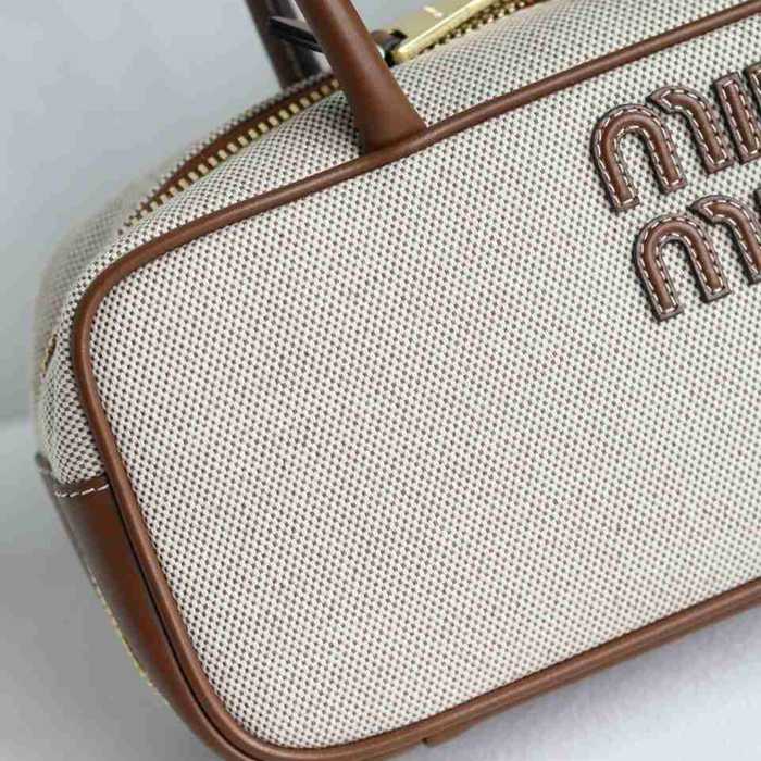 MIUMIU ショルダーバッグ キャンバス ボーリングバッグ 28×12×9cm