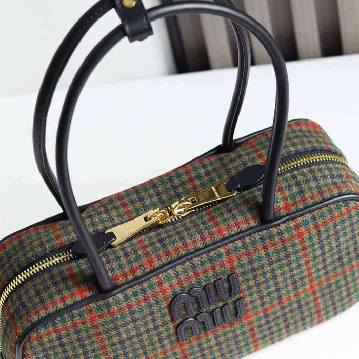 MIUMIU ショルダーバッグ キャンバス ボーリングバッグ 28×12×9cm