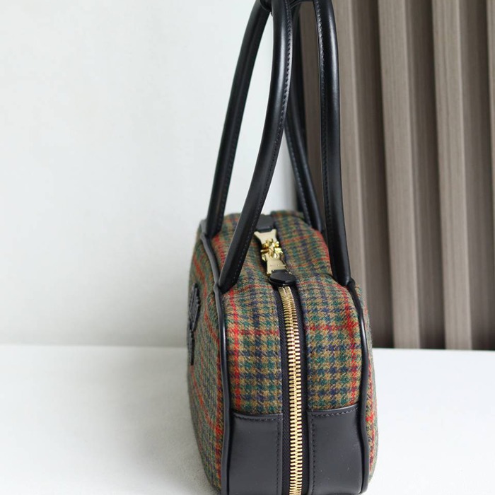 MIUMIU ショルダーバッグ キャンバス ボーリングバッグ 28×12×9cm